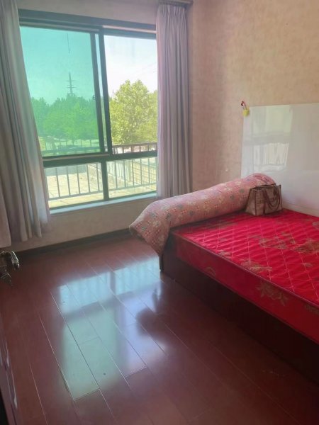 吉房出租，香格里拉一区2楼78平米，