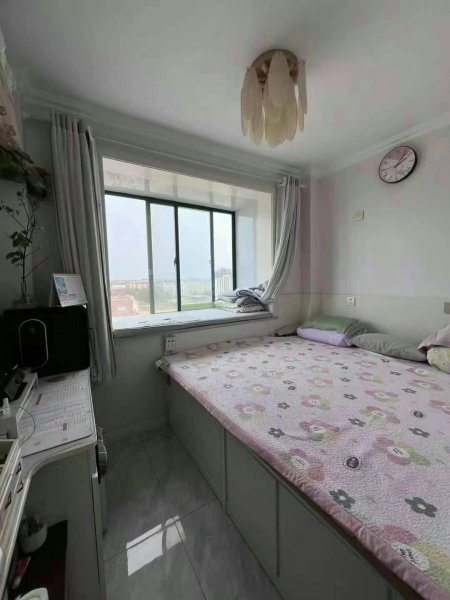 润泽小区框架9楼，74.74平，35.8万 两室地暖，精装