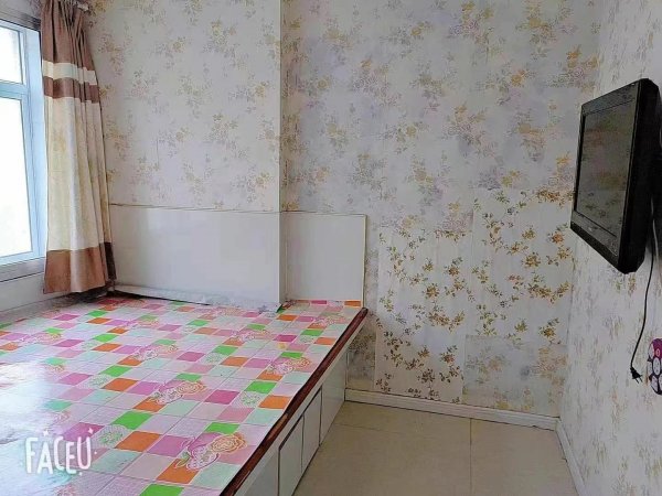东山小区2楼，63平，42.8万，简装！地暖