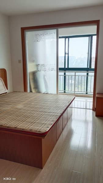 天筑绿州4楼88平精装，43.8万，带家具拎包入住