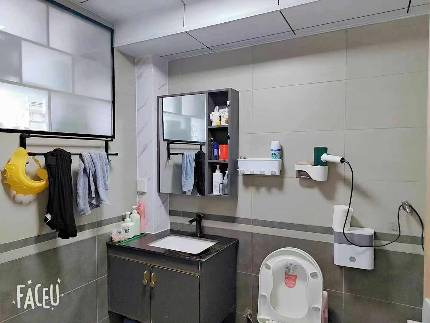 文苑小区4楼，72平，两室两厅，精装修仅售42.8万