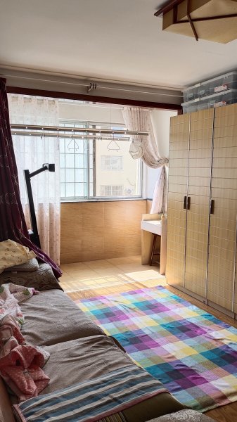 金苹果小区，2楼，88.02平，两室两厅可改三室，全家实木精装，地暖双气。