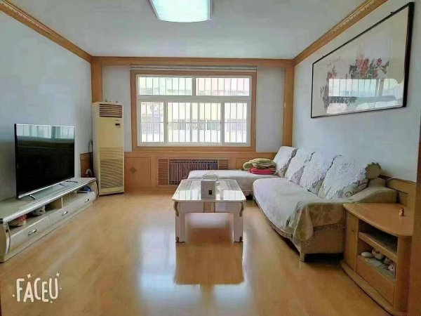 城东一区、二楼99平，57.8万  ‌，北厅两室可改三室