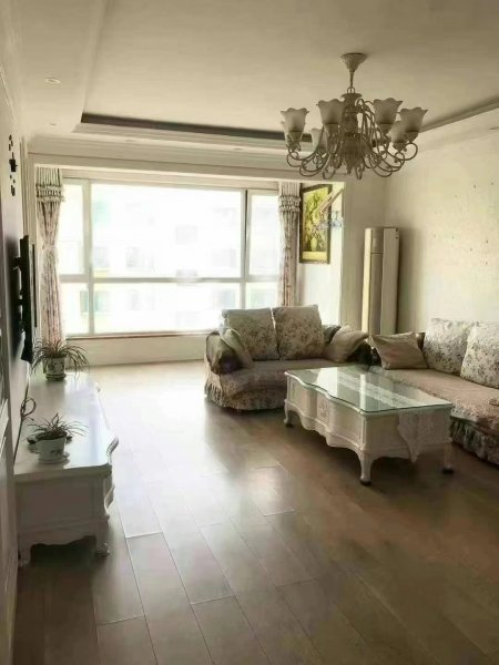 雅居苑框架3楼边户108.58平，豪装短住，两室两厅带衣帽间（可改三室），家具家电齐