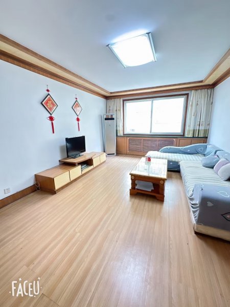 文苑小区一楼97平556万出售