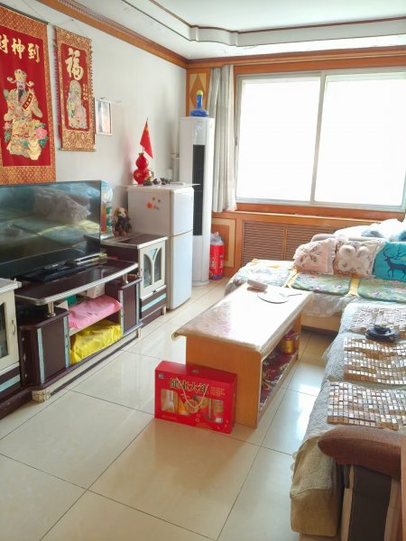 向阳二区三楼89.4平，44.8万 两室可改三室，双气
