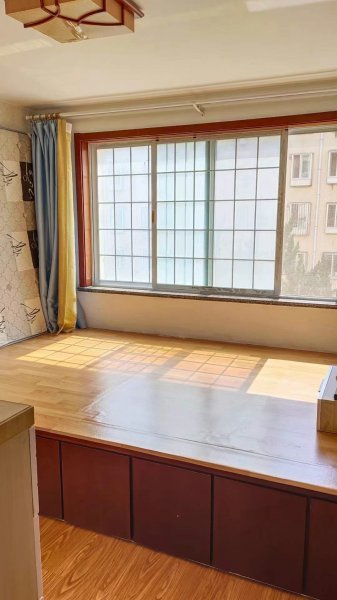 ​​​​金苹果小区，2楼，88.02平，45.8万 两室两厅，精装地暖