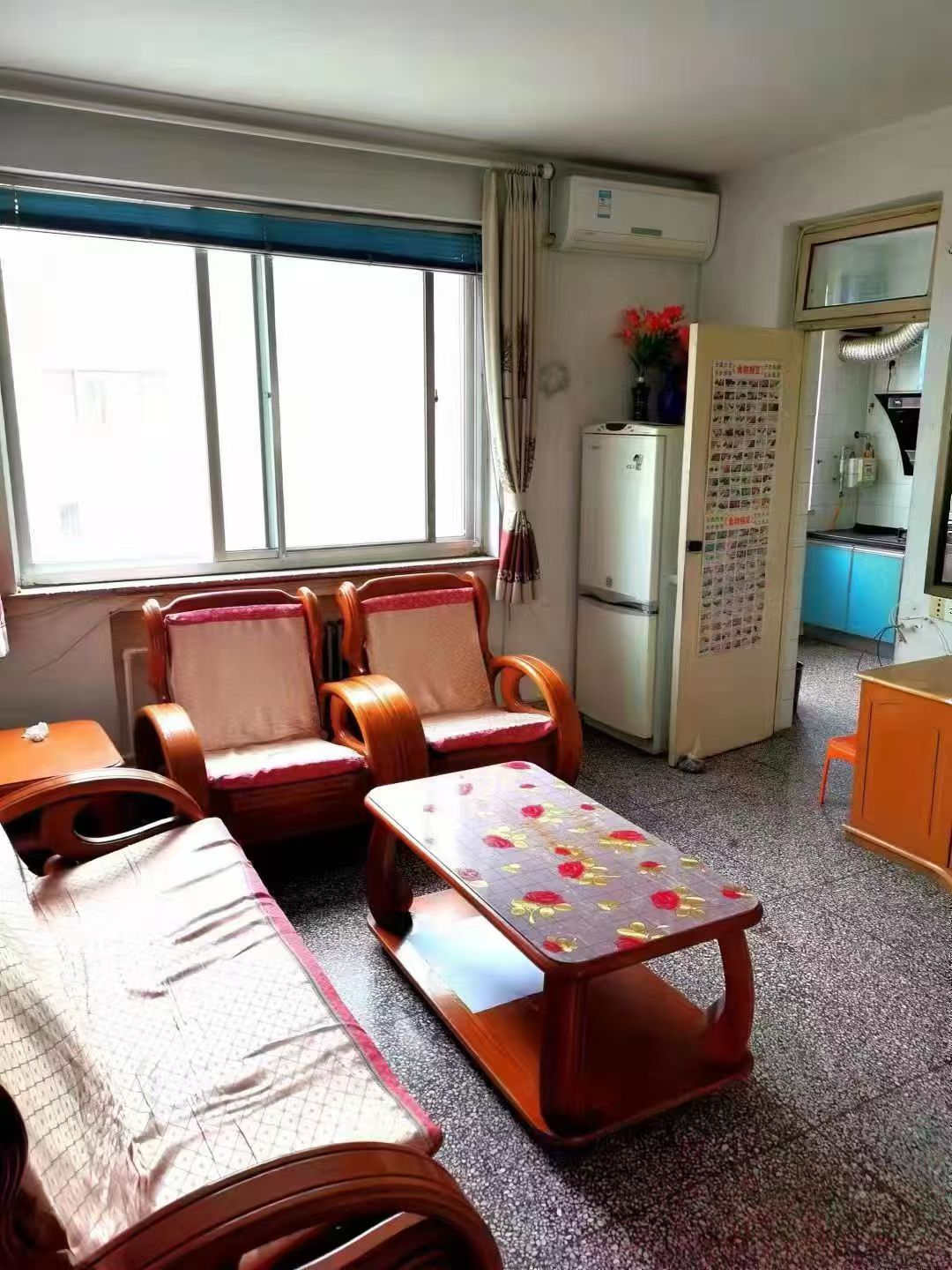 交警大队旁2楼90平3室家电家具齐全双气有空调800/月干净整洁拎包入住