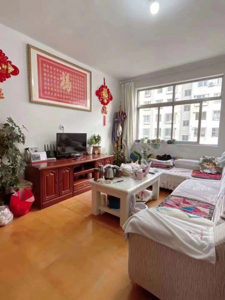 海峰街贴地2楼，59平，一梯两户，双气，生活方便