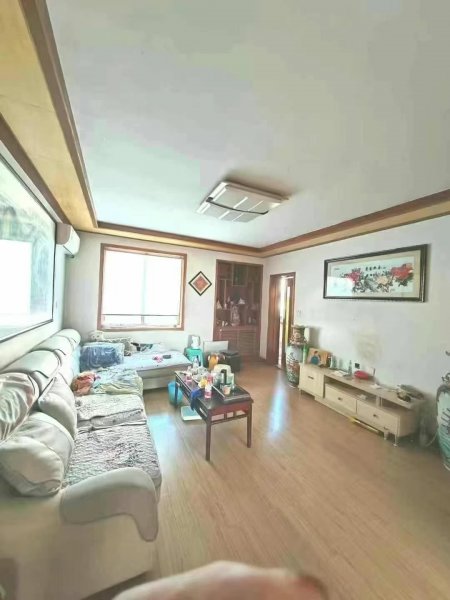 静园小区3楼91平左右，三室一卫 ，34.8万