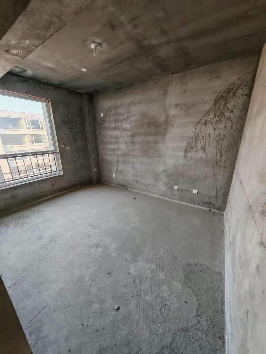 人杰地灵电梯六楼