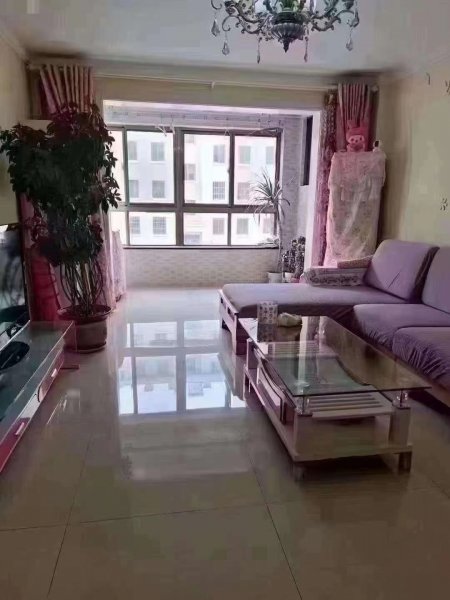 金泰二楼1o2平框架房，2014年竣工，精装三室，地暖，南厅，拎包入住