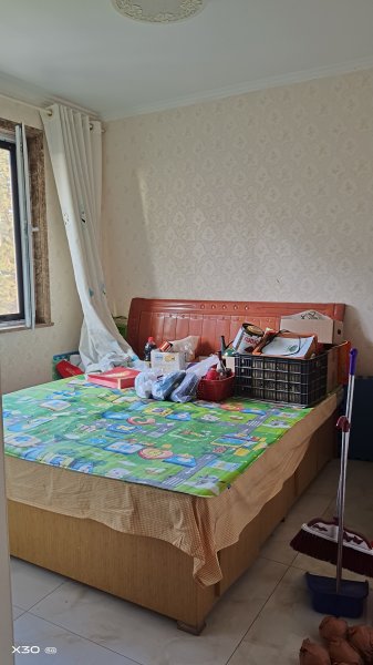 阳光水岸3楼108平三居室带车位车库车库27平家具全明户57万精装，校区房