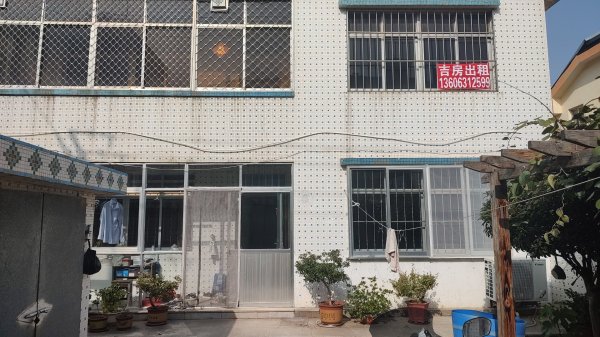市区光明街两层别墅出租