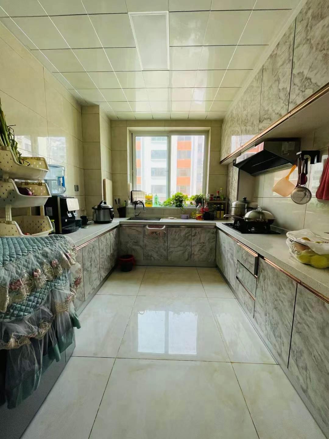 香格里拉二区一楼