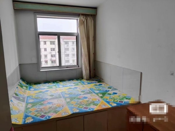 东山小区四楼29.8万出售