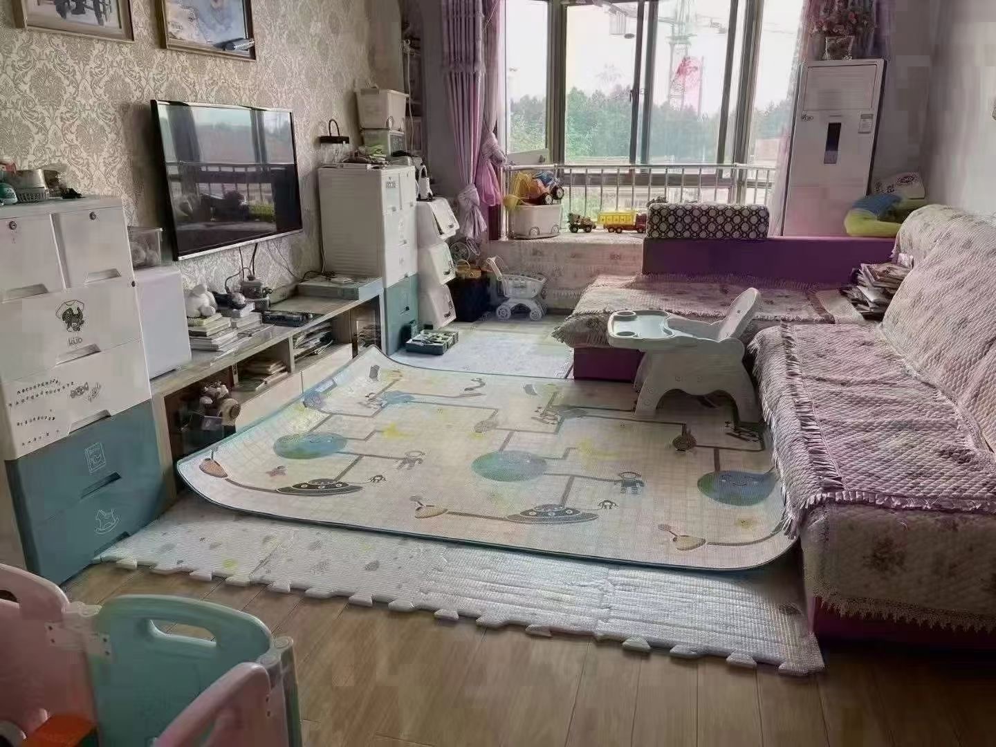 瑞晟小区框架2楼，92平两室两厅，地暖，精装短住带家具家电