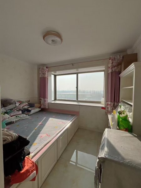 捡漏房 0首付兴发小区四楼 92平 拎包入住 26.8万