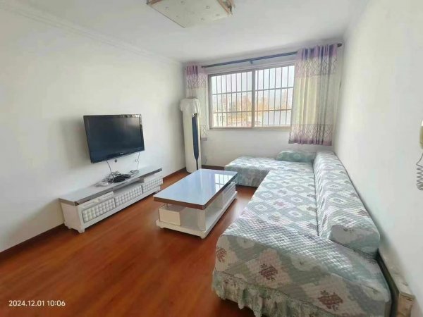 兴发小区，2楼，81.6平，两室两厅，双气