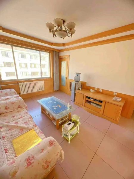新华小区4楼，81平，28.8万，三室，精装双气