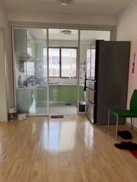 夏南新城框架3楼边户，97平三室地暖，精装短住，拎包入住
