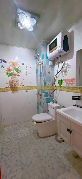 0首付)兴发小区一楼86平，家电家具齐全，新空调