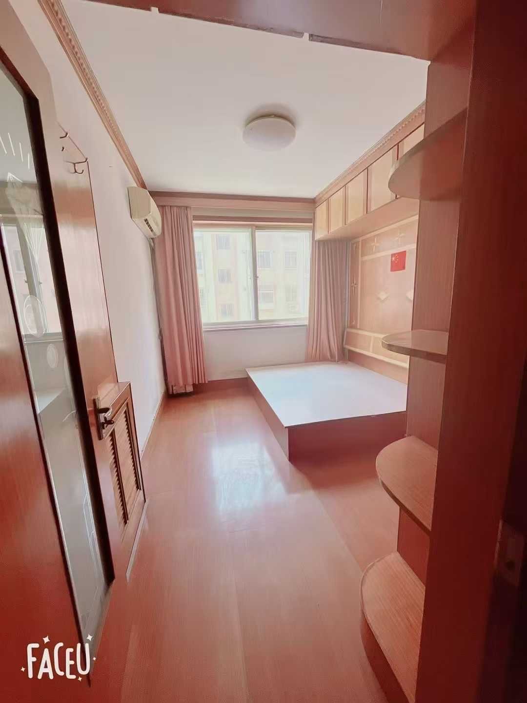 金丰苑小区，2楼73平，精装三室