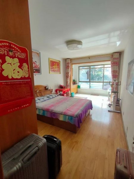 瑞晟小区，框架一楼，92平，精装短住！两室两厅一卫，39.8万，小议