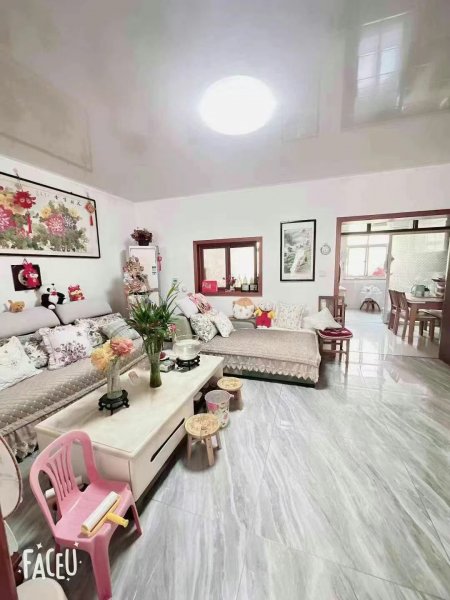 静园小区，一楼，98平，43.8万，三大居，精装修