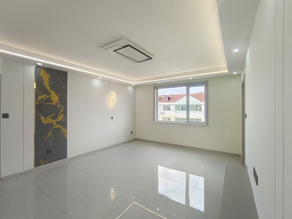 涟源小区精装未住四楼出售