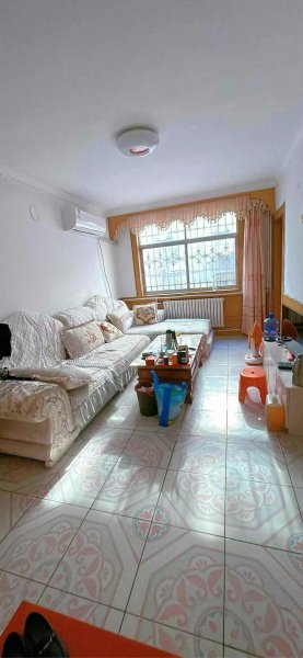 兴东小区 1楼 80平，38.8万 三室一厅