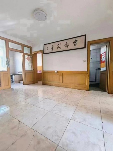 ​城东二区，一楼东边户，76平，45.8万 ⁠‎⁠，三室，双气