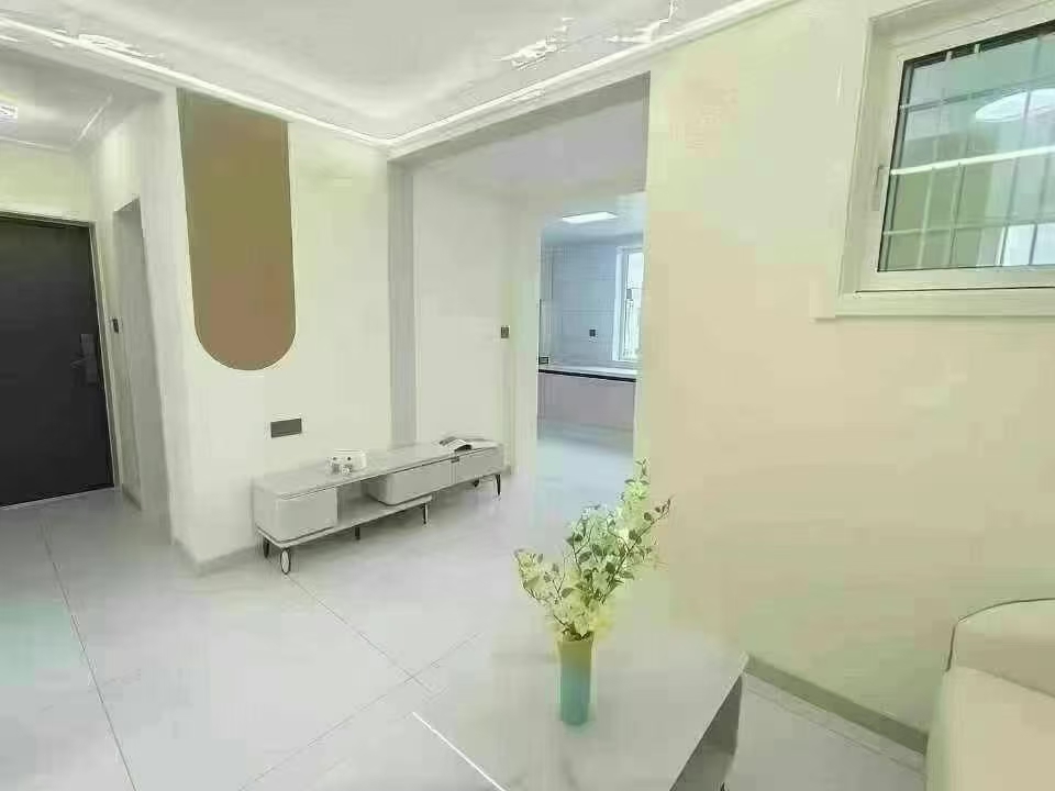 物资小区5楼76.4平 29.8万！3室！精装修未住地暖天然气