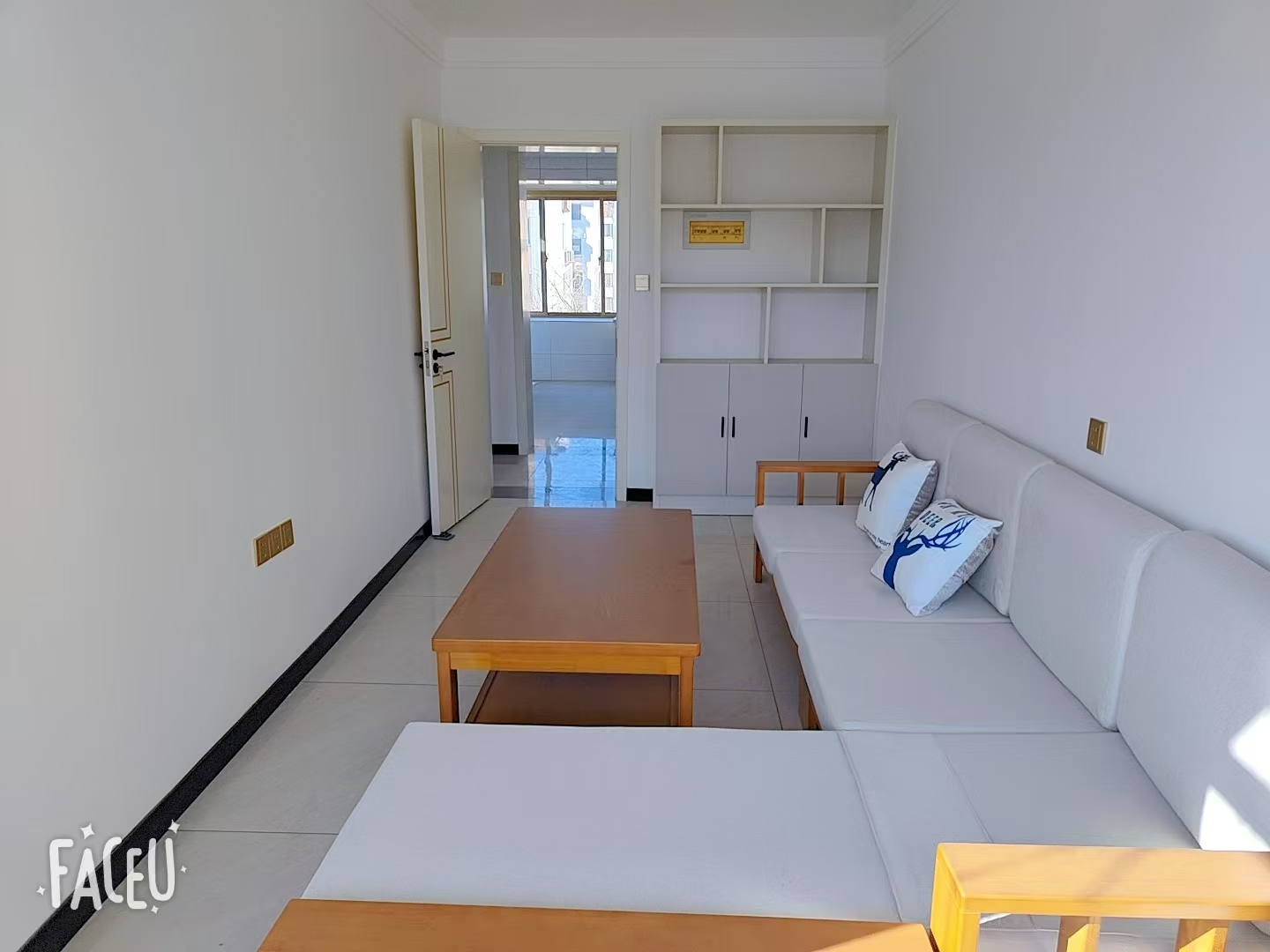 富山路附近精装未住三楼出租