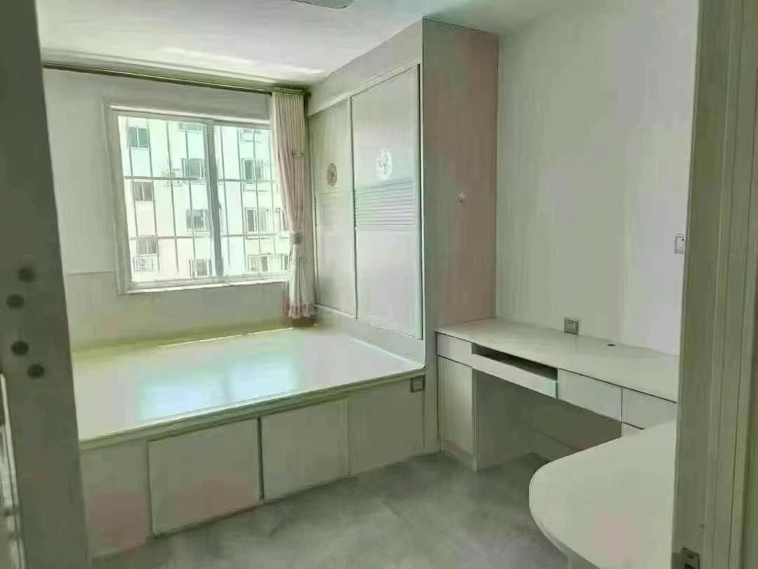 海峰花园 4楼边户 69平29.8万，精装短住双气⁠ ​‏⁠‏‎​‏‏⁠​​⁠‏