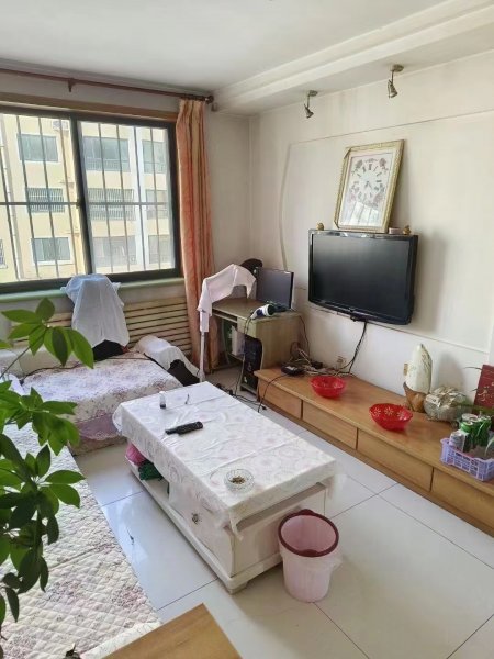 腾达小区，二楼85平，1200/月
