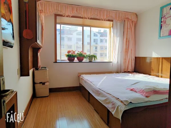文苑小区4楼 86平，39.8万 两室一厅， 精装修