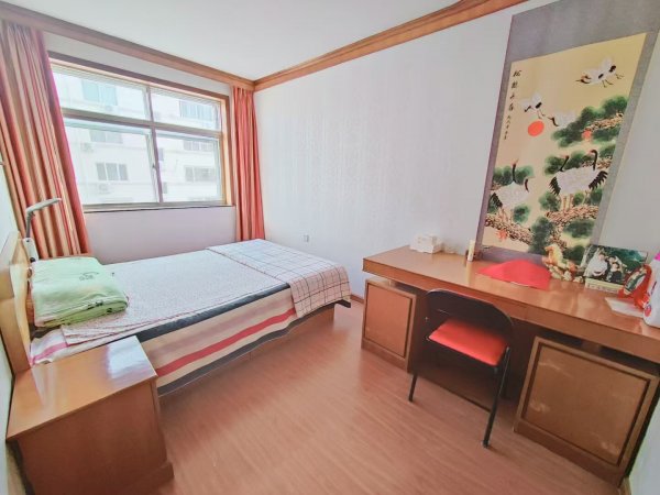 出售城东二区3楼