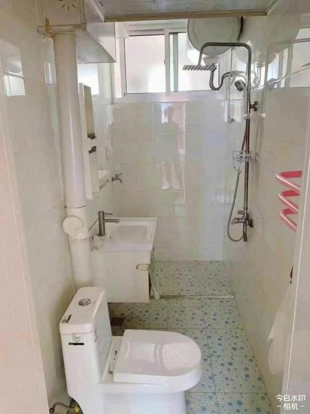 电业小区76.6平，贴地三楼相当于二楼，29.8万，精装修，家具家电齐
