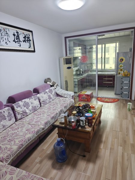 供销二区2楼71.5平，三室，家具家电齐全，拎包住
