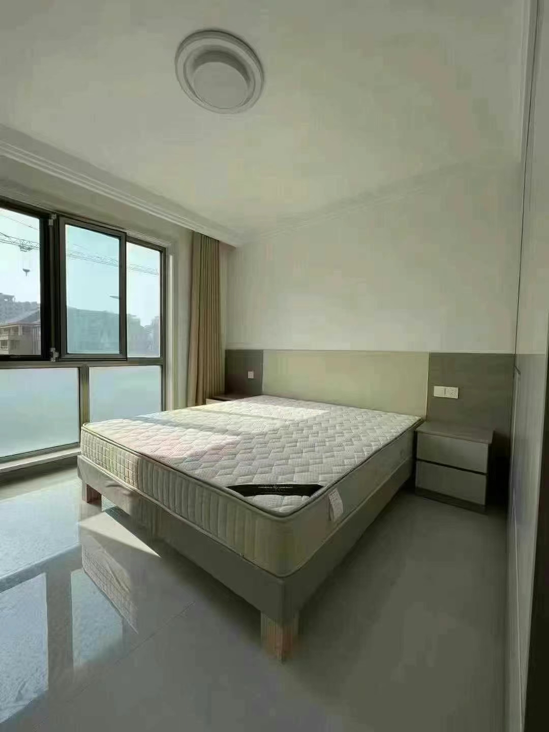 丽景华庭电梯1楼，101平，58.8万 ，三室两厅，精装未住‏﻿‏⁠‏‍​​⁠