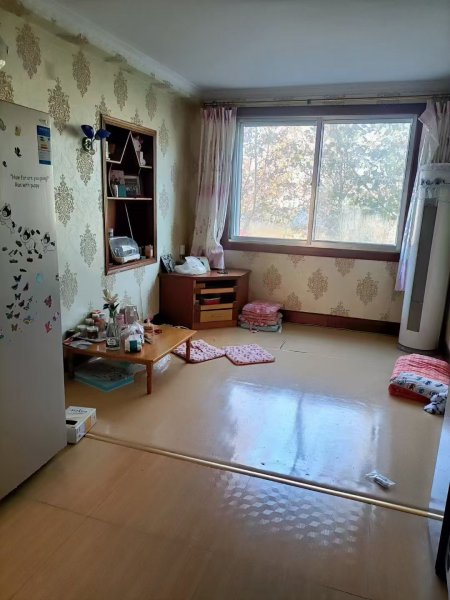 金泰小区三楼，自家房出售
