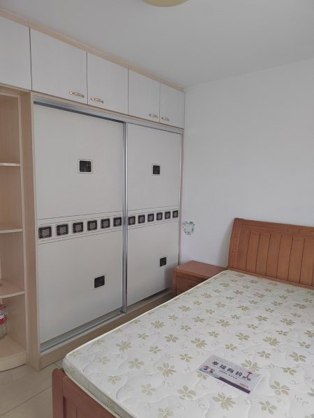 金盛苑小区精装未住电梯六楼出售