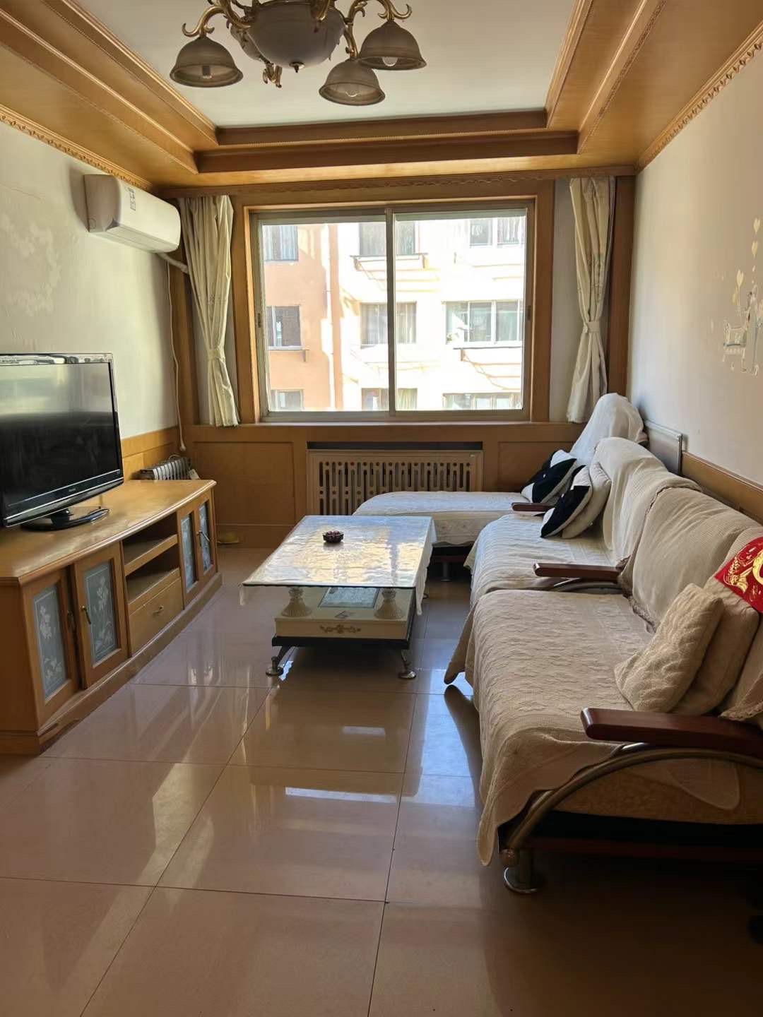 向阳二区三楼89.9平，两室两厅，拎包入住，位置好