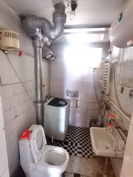 黄山小学东贴地2楼75平2室家电家具齐全双气有空调热水器700/月干净整洁拎包入住