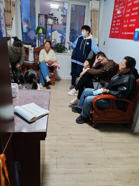 孙氏推拿招收艾灸师，可以现学，年龄45岁以内，中专，高中学历优先，有经验者更好