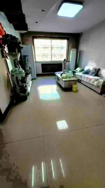 胜利花园1楼，93平，53.8万，两室两厅可改三室