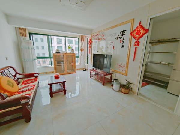 首次出租香格里拉一区3楼