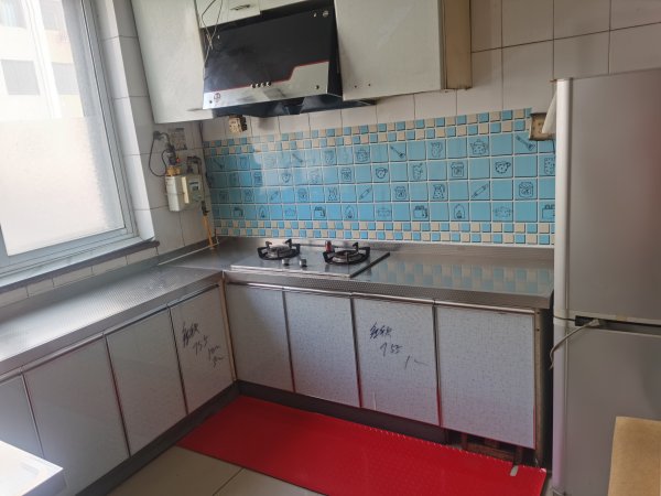 老市医院家属楼一楼出租