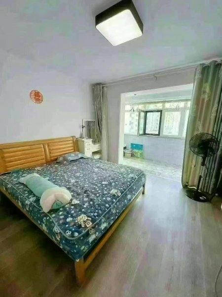 城东一区 2楼，三居室，85.5平，63.8万，精装修，双气齐全